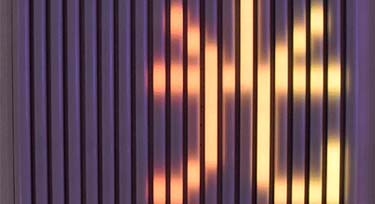 出字體效果的LED護(hù)攔管屏怎么選?