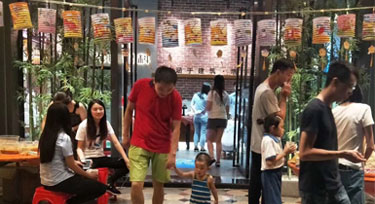 異鄉(xiāng)團(tuán)圓，光臣智科設(shè)中秋“家宴”遙寄思鄉(xiāng)情!